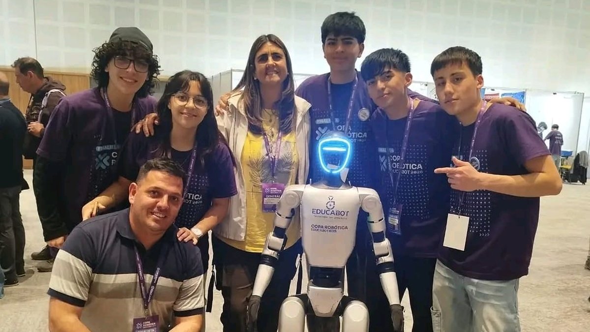 ALUMNOS DE LA TÉCNICA 4-120 DE SAN MARTÍN, SEGUNDOS EN LA COPA NACIONAL DE ROBÓTICA EDUCABOT 2026
