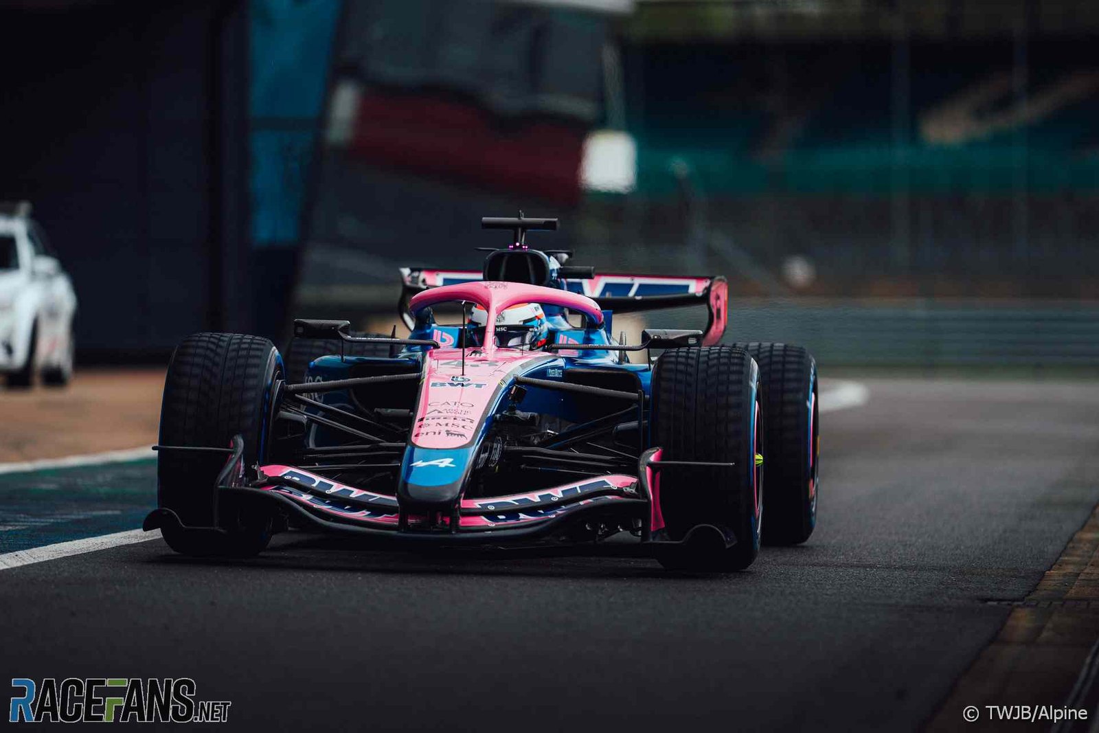 ANTONELLI GANÓ LA SPRINT EN SILVERSTONE Y COLAPINTO SE QUEDÓ SIN PUNTOS TRAS UNA GRAN LARGADA
