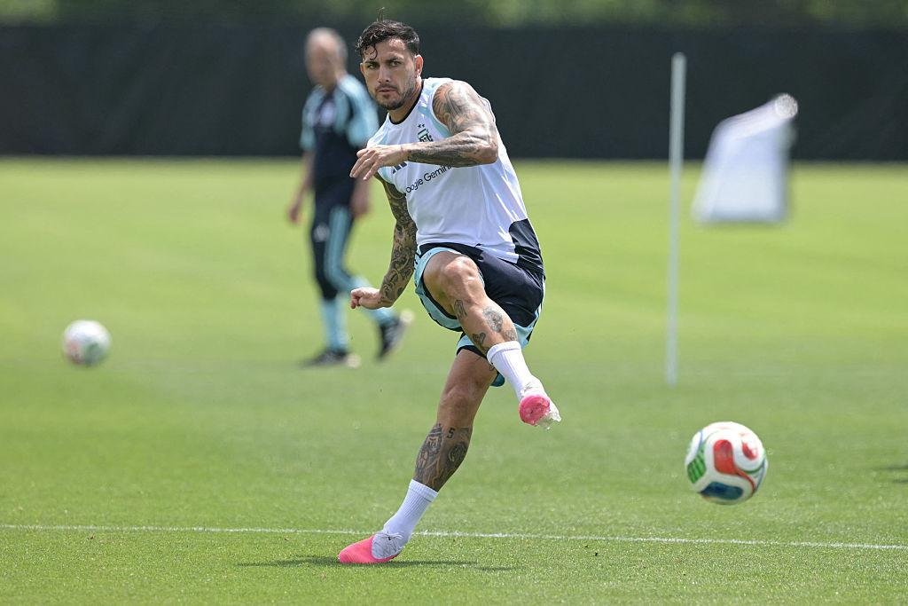 ARGENTINA LLEGA CON DOS JUGADORES AL LÍMITE DE AMARILLAS ANTES DEL CRUCE CON CABO VERDE