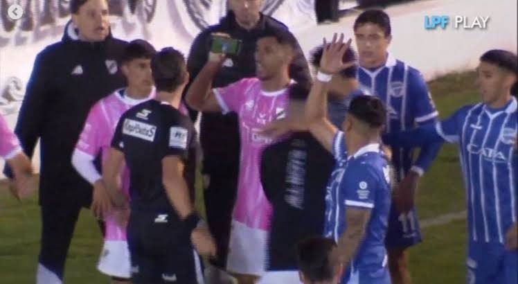 ¡CON EL GRITO ATRAGANTADO! GODOY CRUZ EMPATÓ SIN GOLES EN UN ENCUENTRO CALIENTE Y LLENO DE POLÉMICAS