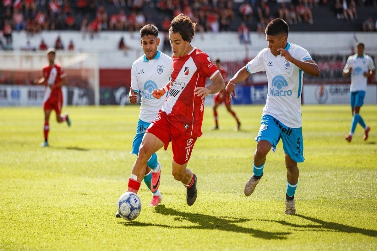 DEPORTIVO MAIPÚ EMPATÓ 1-1 CON GIMNASIA DE JUJUY Y QUEDÓ CERCA DEL REDUCIDO