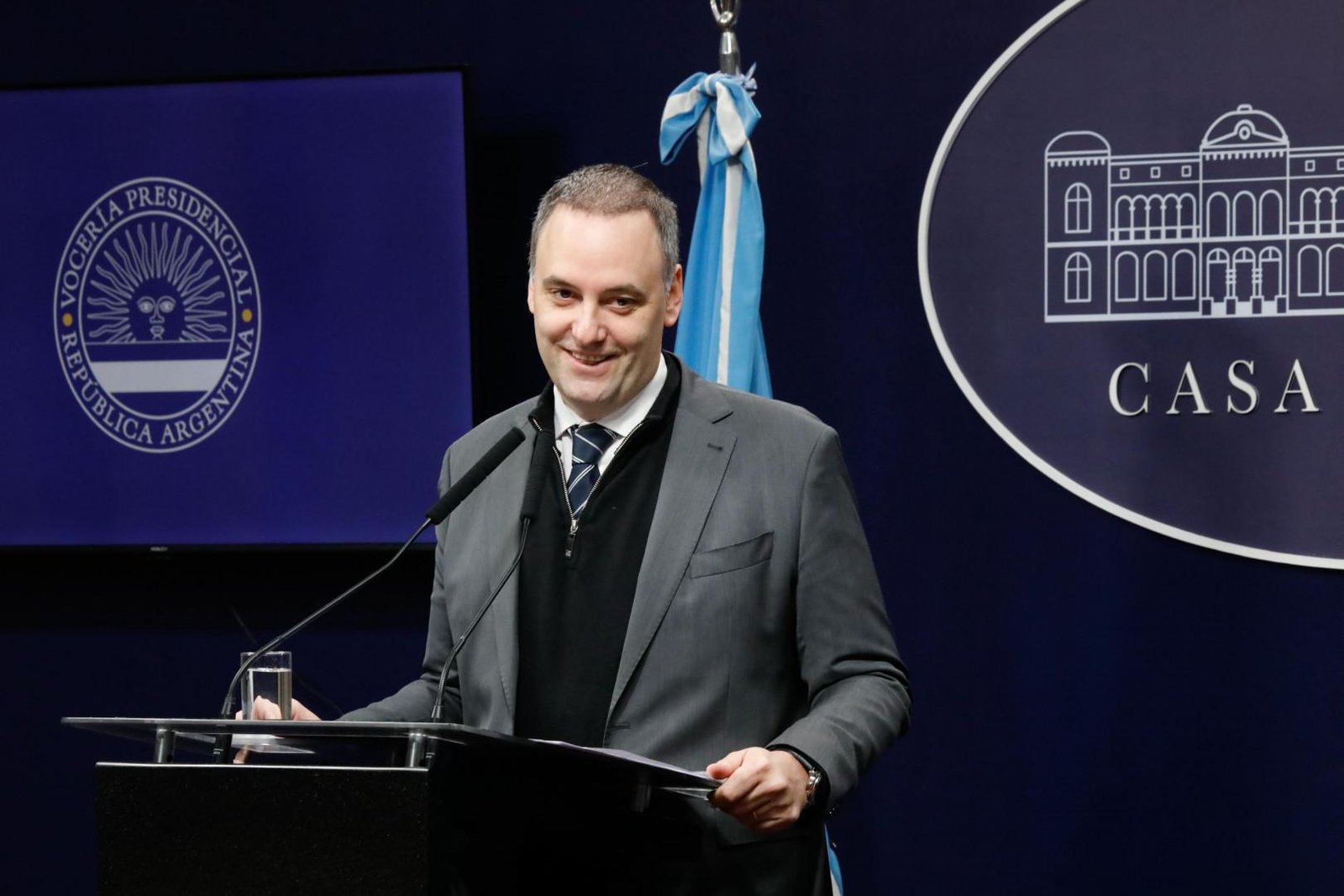 EL GOBIERNO CONFIRMÓ QUE ADORNI MANTIENE SU CUSTODIA PESE A HABER DEJADO EL CARGO