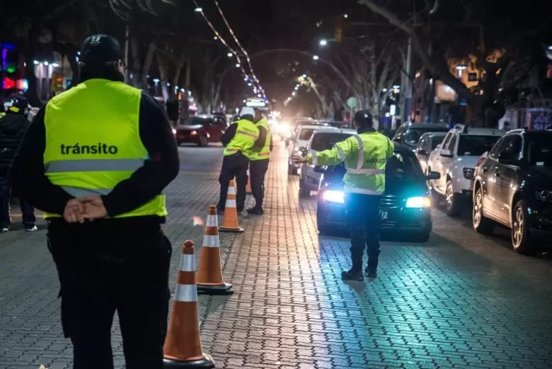 EL MUNDIAL DEL CAFÉ TERMINÓ CON MULTAS DE $38.000: LA EXPLICACIÓN DE GODOY CRUZ POR LOS AUTOS ESTACIONADOS FRENTE AL ESPACIO ARIZU