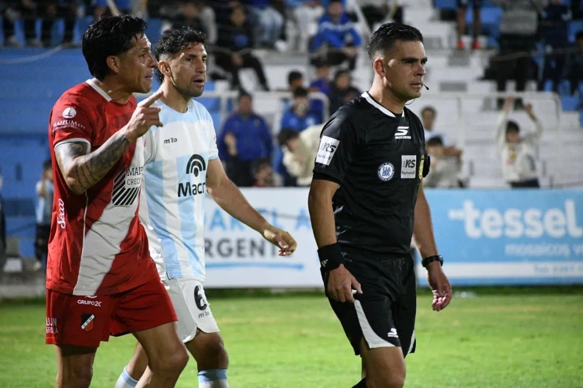 EN UNA MALA TARDE MAIPÚ NO PUDO TRAER NINGÚN PUNTO DE SALTA Y ENZO PÉREZ SE FUE EXPULSADO