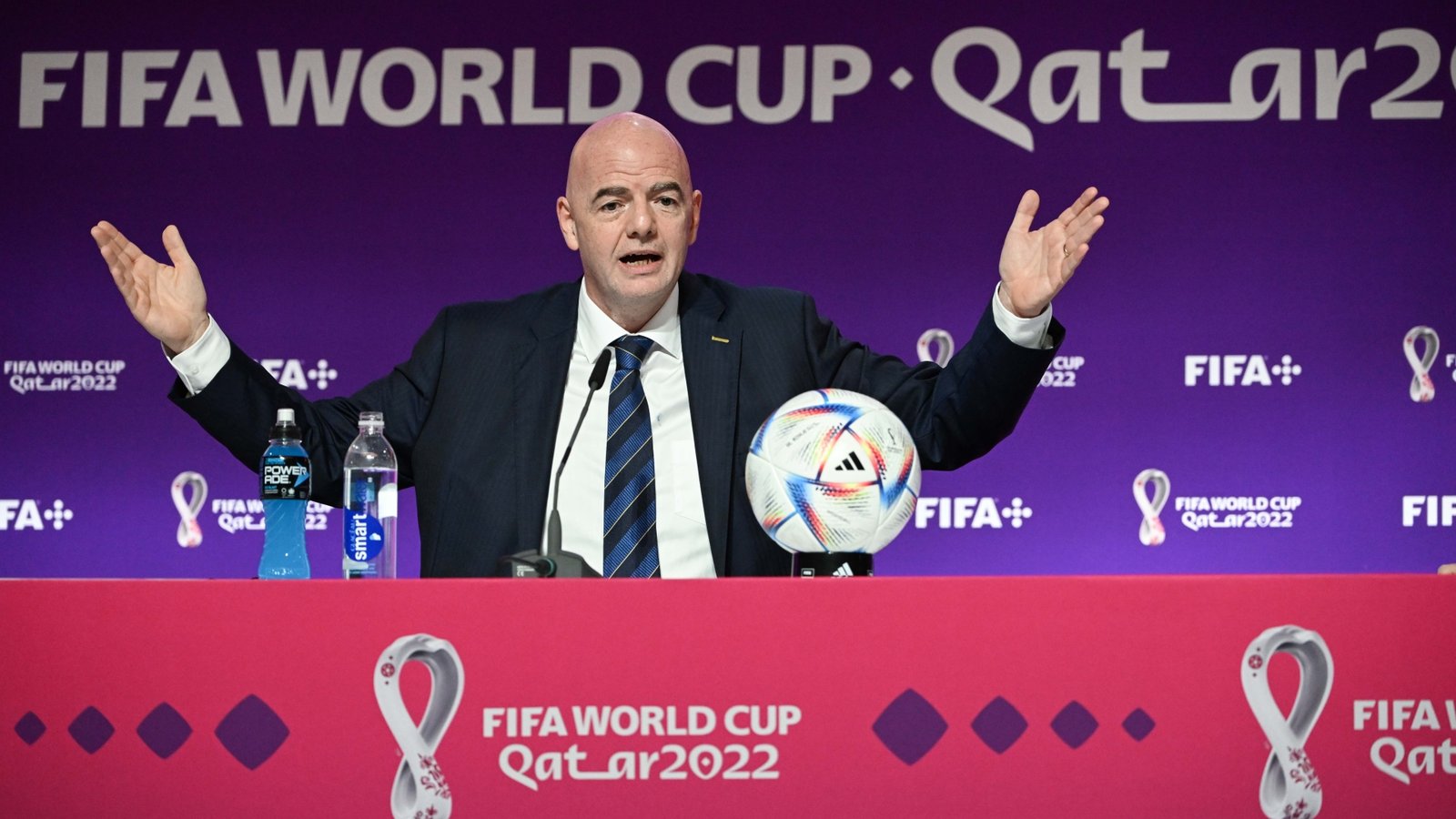 GUERRA TOTAL EN EL FÚTBOL: LA UEFA AMENAZA A INFANTINO CON DEJAR A LOS MUNDIALES  SIN SELECCIONES EUROPEAS