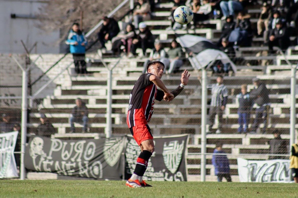 HURACÁN LAS HERAS CAYÓ ANTE CIPOLLETTI EN SU DEBUT Y ARRANCÓ CON EL PIE IZQUIERDO LA SEGUNDA FASE