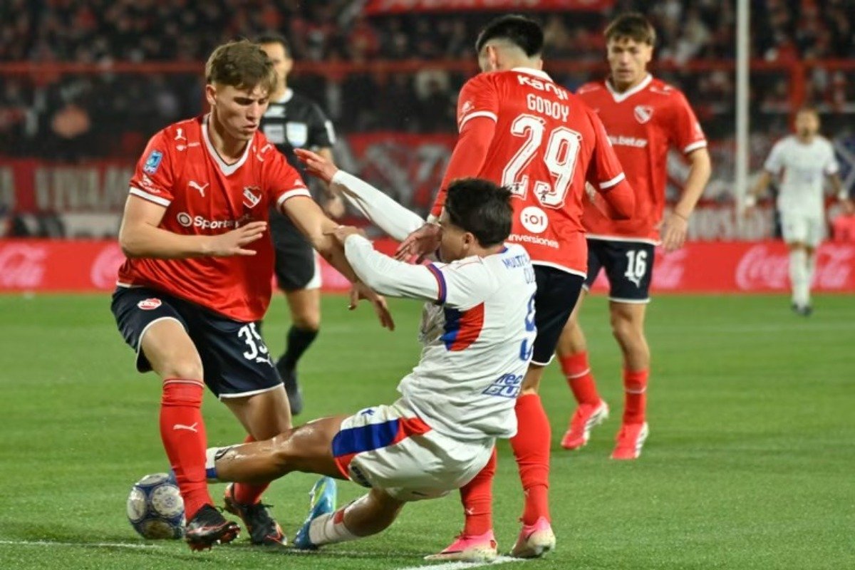 INDEPENDIENTE Y SAN LORENZO NO SE SACARON VENTAJA EN UN CLÁSICO INTENSO