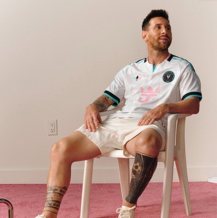 INTER MIAMI PRESENTÓ SU NUEVA CAMISETA "CÉNIT" CON MESSI COMO GRAN PROTAGONISTA