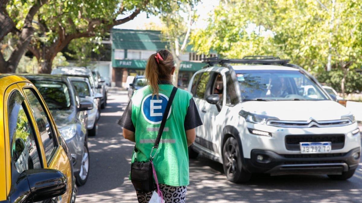 LA CIUDAD DE MENDOZA AMPLÍA EL ESTACIONAMIENTO MEDIDO SOBRE LA AVENIDA SAN MARTÍN