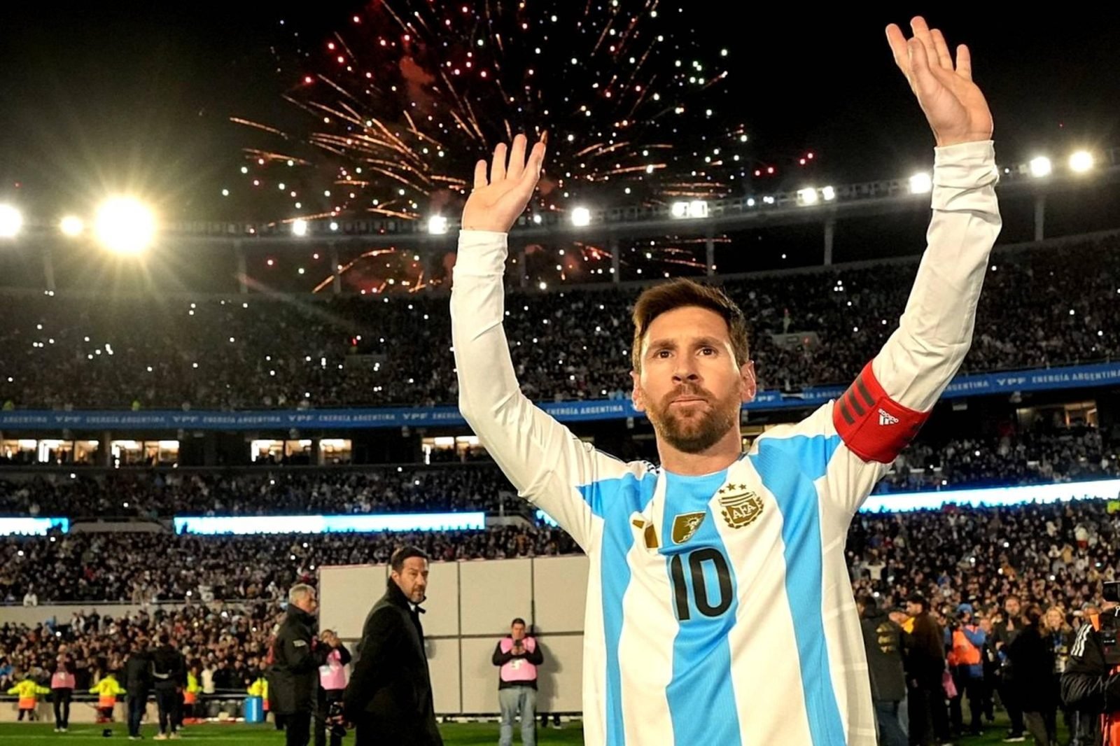 LA DESPEDIDA DE MESSI SACUDE LOS VIAJES: CRECIÓ LA DEMANDA DESDE MENDOZA PARA IR A BUENOS AIRES