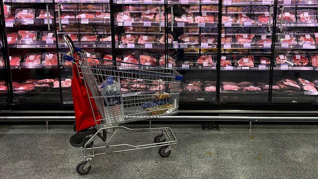 LA POBREZA HABRÍA VUELTO A SUBIR EN ARGENTINA: ESTIMAN QUE 1,7 MILLONES DE PERSONAS CAYERON EN ESA CONDICIÓN