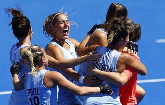 LAS LEONAS BUSCAN EL PASE A LA FINAL DEL MUNDIAL: HOY ENFRENTAN A AUSTRALIA EN UN DUELO DE TITANES