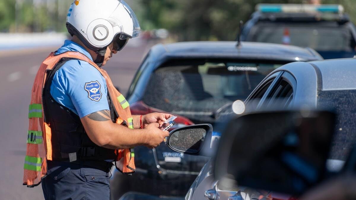 MENDOZA AUMENTÓ LAS MULTAS DE TRÁNSITO: MANEJAR ALCOHOLIZADO PODRÁ COSTAR HASTA $6,6 MILLONES