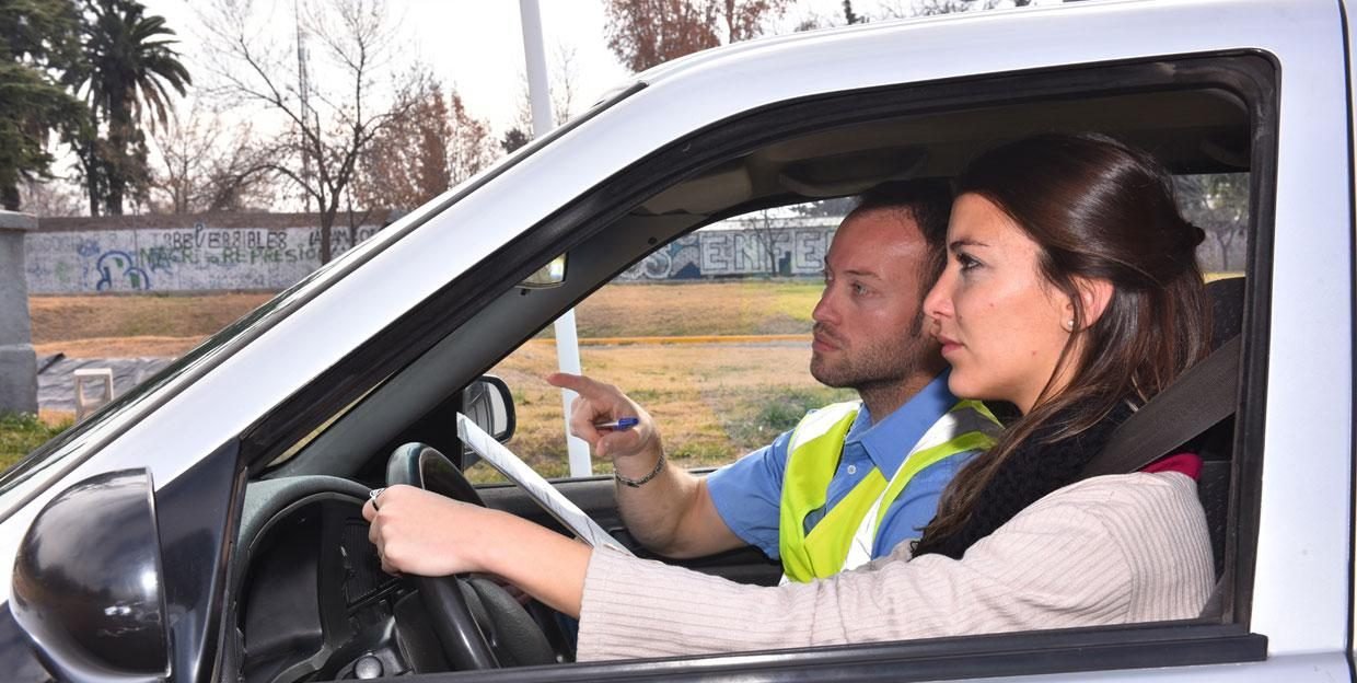 MENDOZA AVANZA CON LA LICENCIA DE CONDUCIR DESDE LOS 17 AÑOS: QUÉ CAMBIARÍA