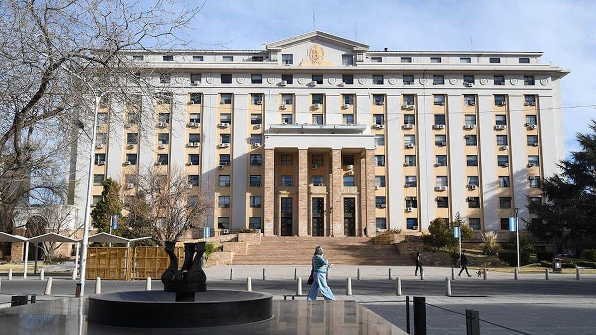 MENDOZA IMPULSA UNA NUEVA AGENDA LEGISLATIVA PARA FORTALECER LA SEGURIDAD Y COMBATIR EL CIBERDELITO