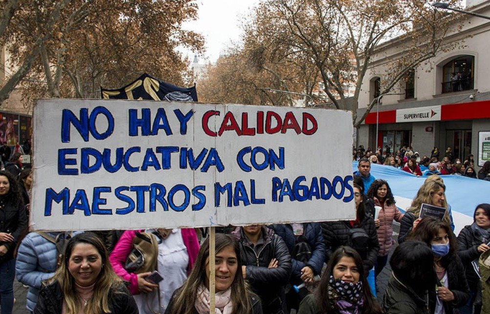 MENDOZA TIENE LOS SALARIOS DOCENTES MÁS BAJOS DE LA ARGENTINA