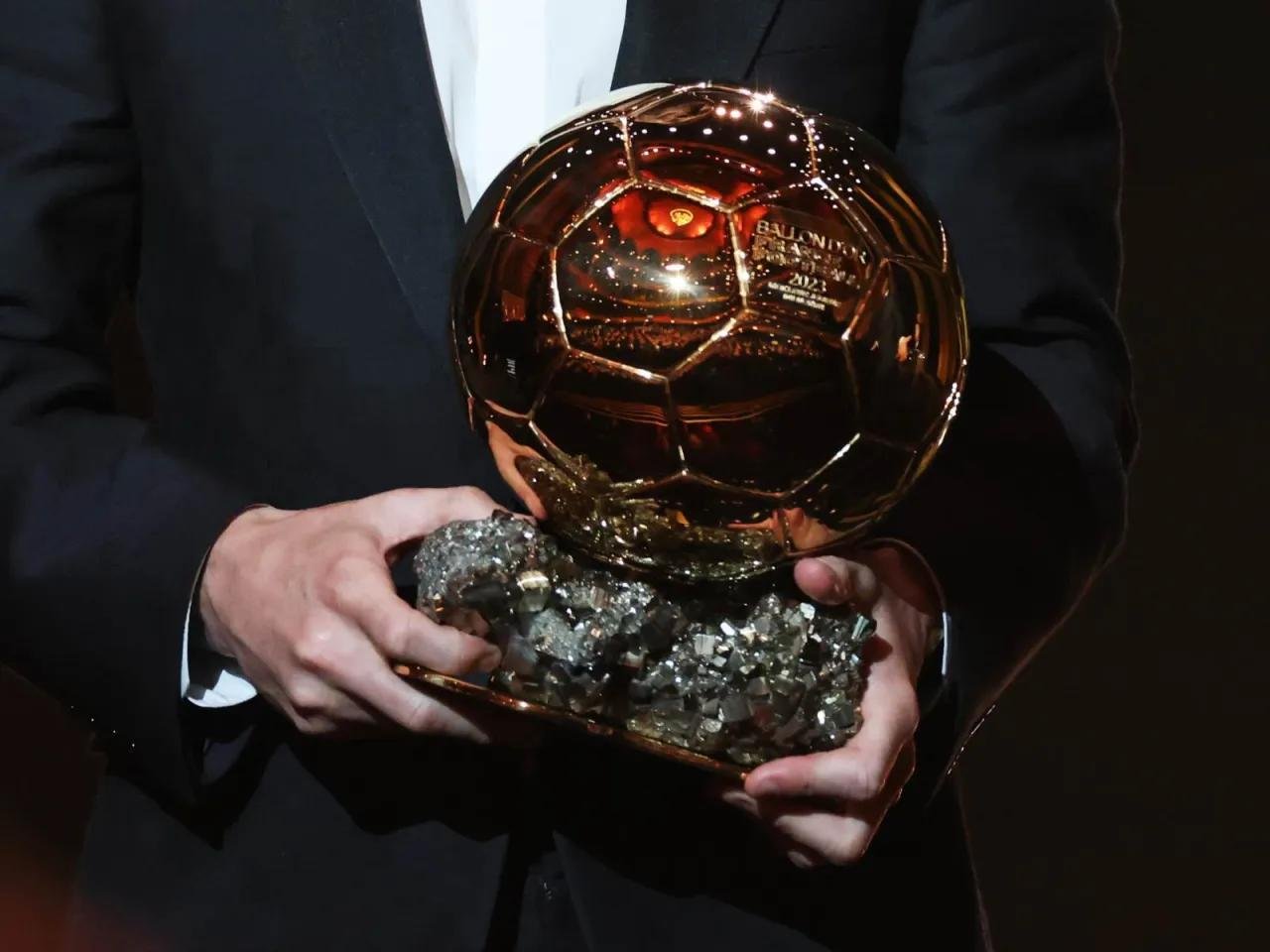 MESSI, LAUTARO Y DIBU MARTÍNEZ VAN POR TODO EN LOS PREMIOS DEL BALÓN DE ORO 2026