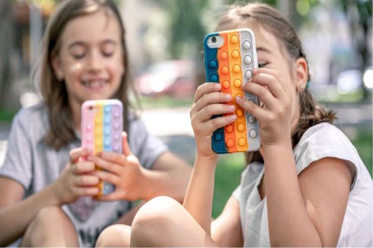 PACTO PARENTAL: FAMILIAS MENDOCINAS ACUERDAN RETRASAR EL CELULAR HASTA LOS 13 Y LAS REDES SOCIALES HASTA LOS 16