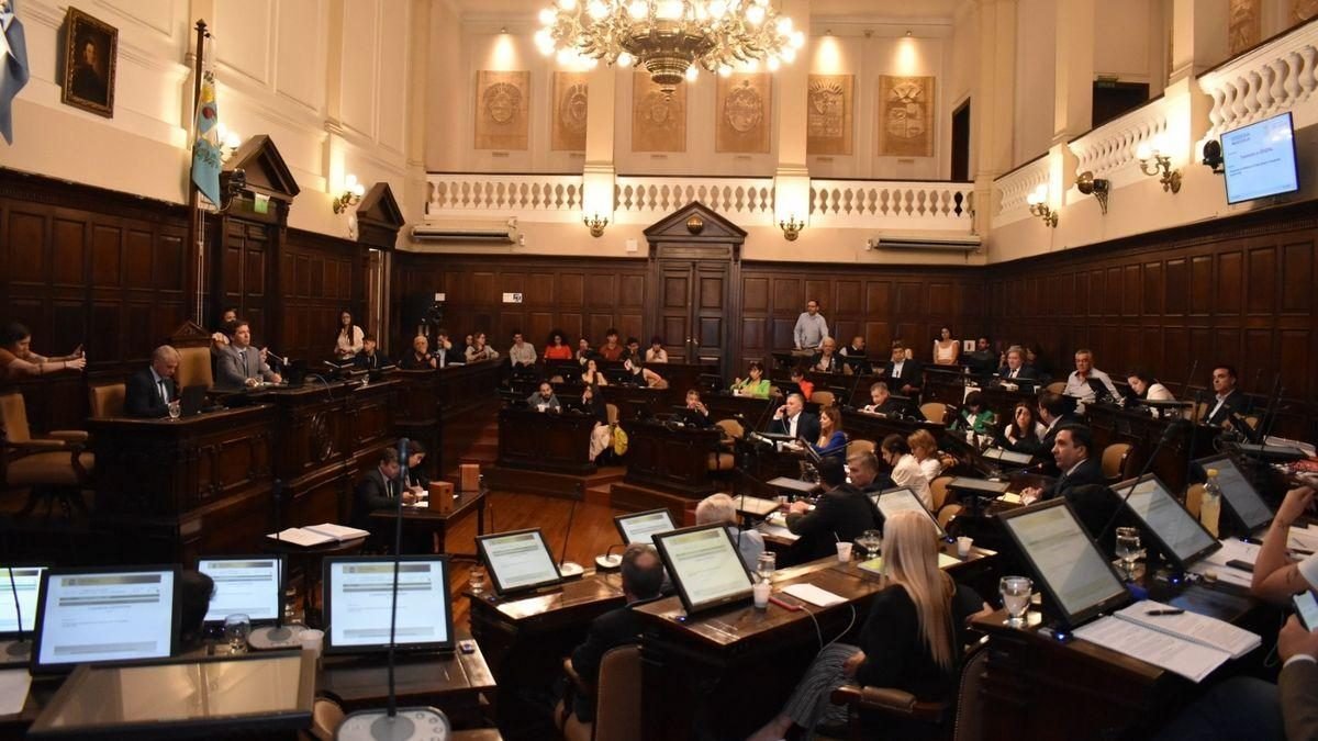 PRESUPUESTO 2027: ARRANCA EL DESFILE DE MINISTROS POR LA LEGISLATURA Y YA HAY FECHA PARA LAS PRIMERAS EXPOSICIONES