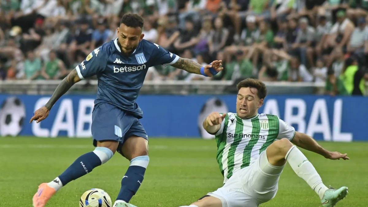 RACING NO ENCUENTRA EL RUMBO: TERCERA DERROTA SEGUIDA Y BRONCA EN EL CILINDRO
