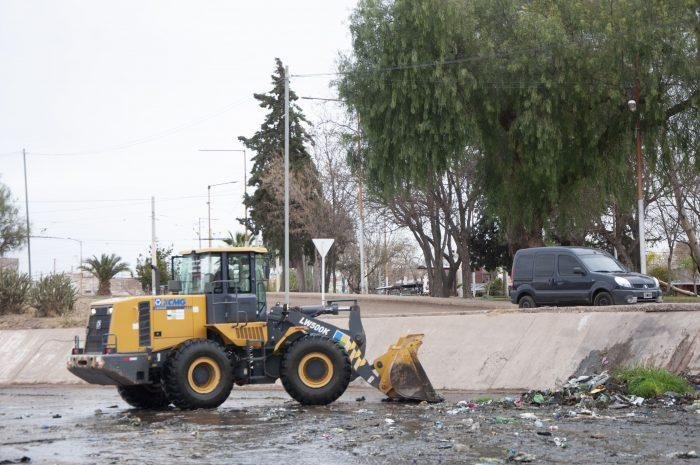 RETIRARON MÁS DE 150 TONELADAS DE BASURA DEL COLECTOR PAPAGAYOS Y ANALIZAN INSTALAR CÁMARAS