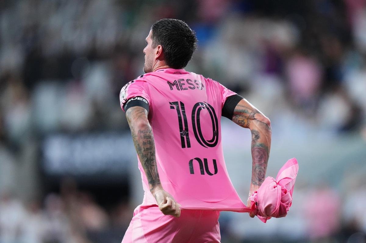 RODRIGO DE PAUL LE DEDICÓ EL GOL A SU CAPITÁN MIENTRAS LEO DESPIDE A SU PADRE EN ROSARIO