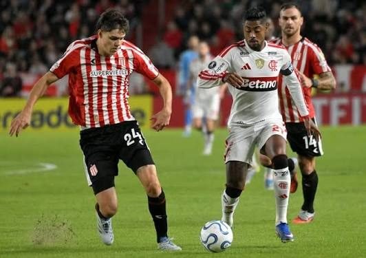EMPATE EN LA PLATA: ESTUDIANTES IGUALÓ SIN GOLES CON FLAMENGO Y DEFINIRÁ LA SEMIFINAL EN EL MARACANÁ