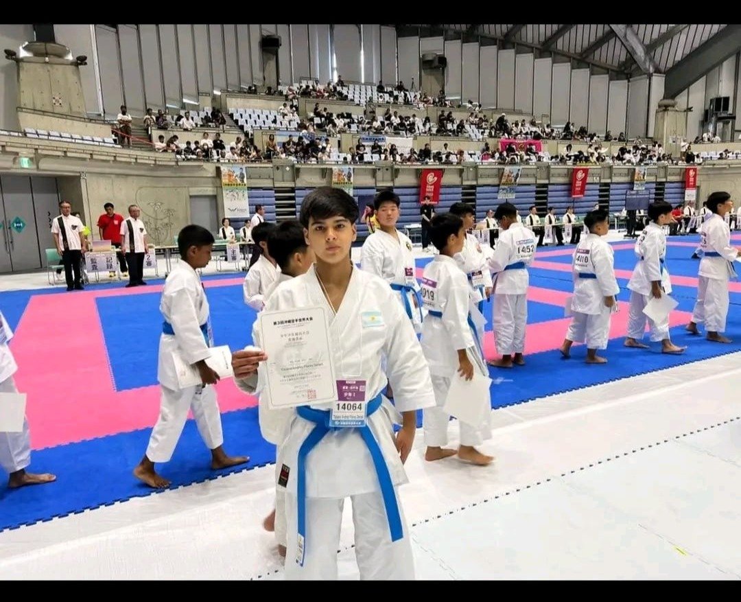 TIZIANO FLORES SE CORONÓ CAMPEÓN MUNDIAL JUNIOR DE KARATE EN OKINAWA, JAPÓN
