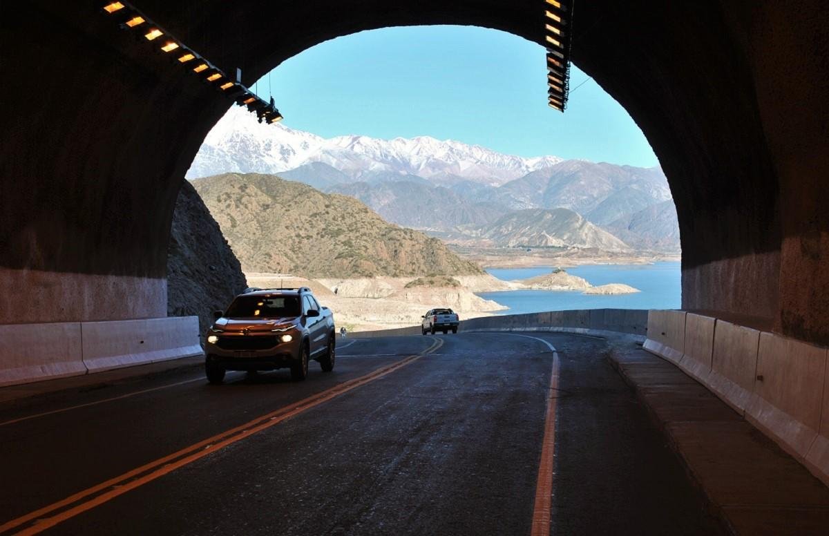 TURISTAS SE PERDIERON EN LA MONTAÑA DE MENDOZA Y ACTIVARON UN OPERATIVO DE RESCATE