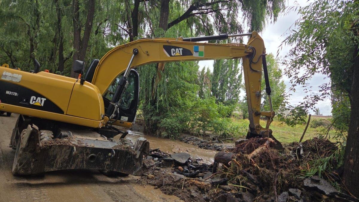 VECINOS DE LAS HERAS PIDEN OBRAS POR EL RIESGO DE DESBORDE DE UN ZANJÓN ANTE EL SÚPER NIÑO